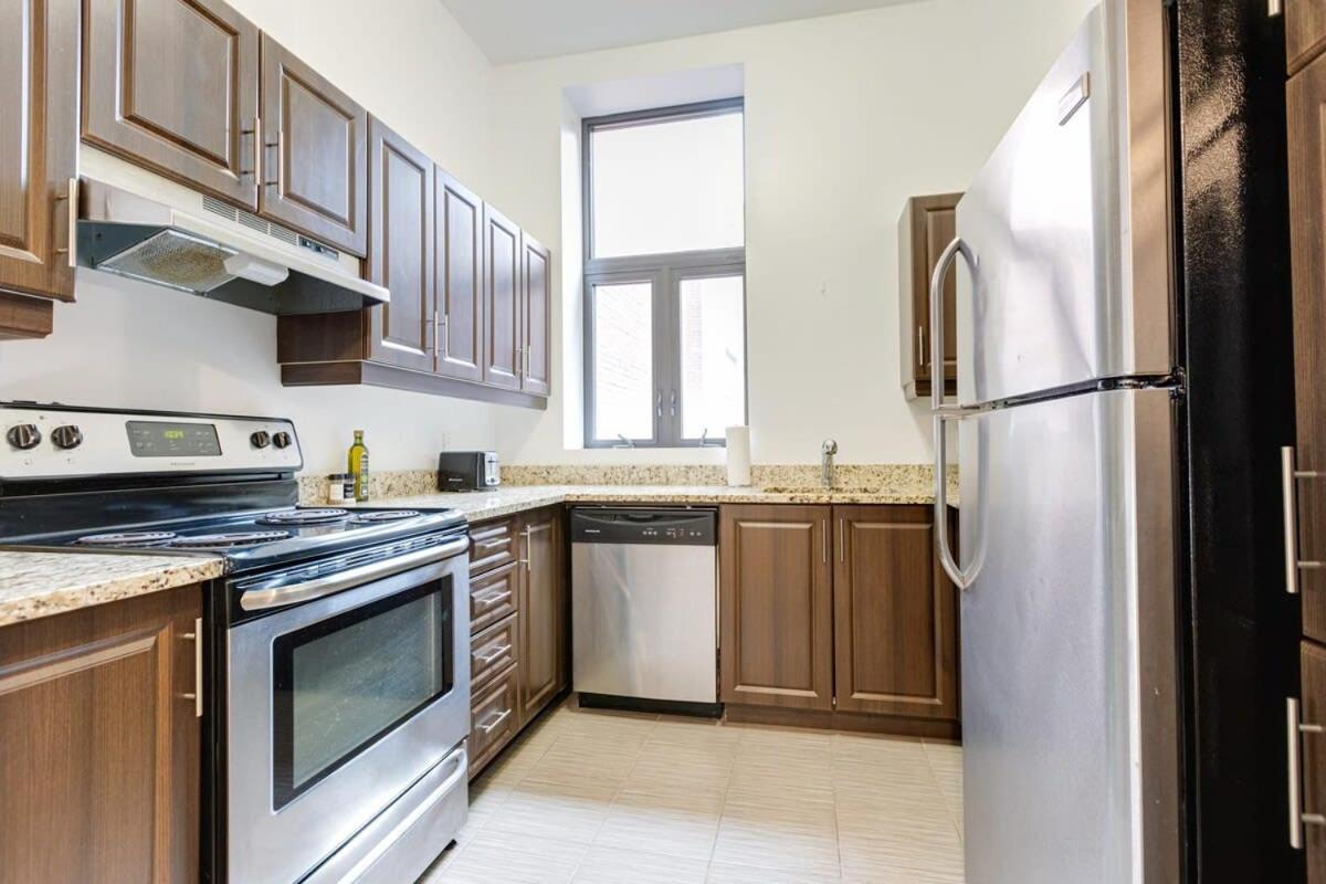 Appartamento M11 Stylish & Modern 3Br Downtown Mtl Montréal Esterno foto