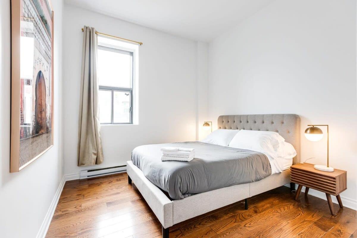 Appartamento M11 Stylish & Modern 3Br Downtown Mtl Montréal Esterno foto